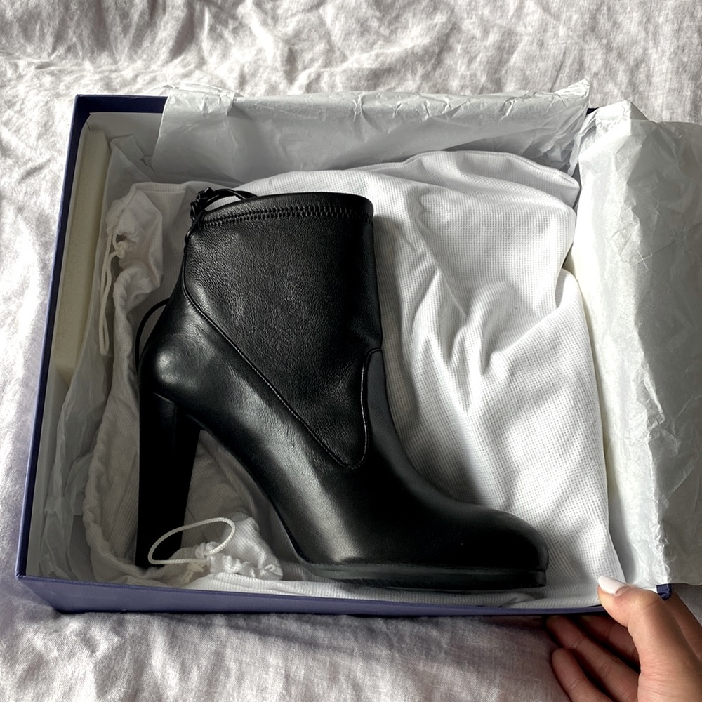 Stuart Weitzman Mitten bootie